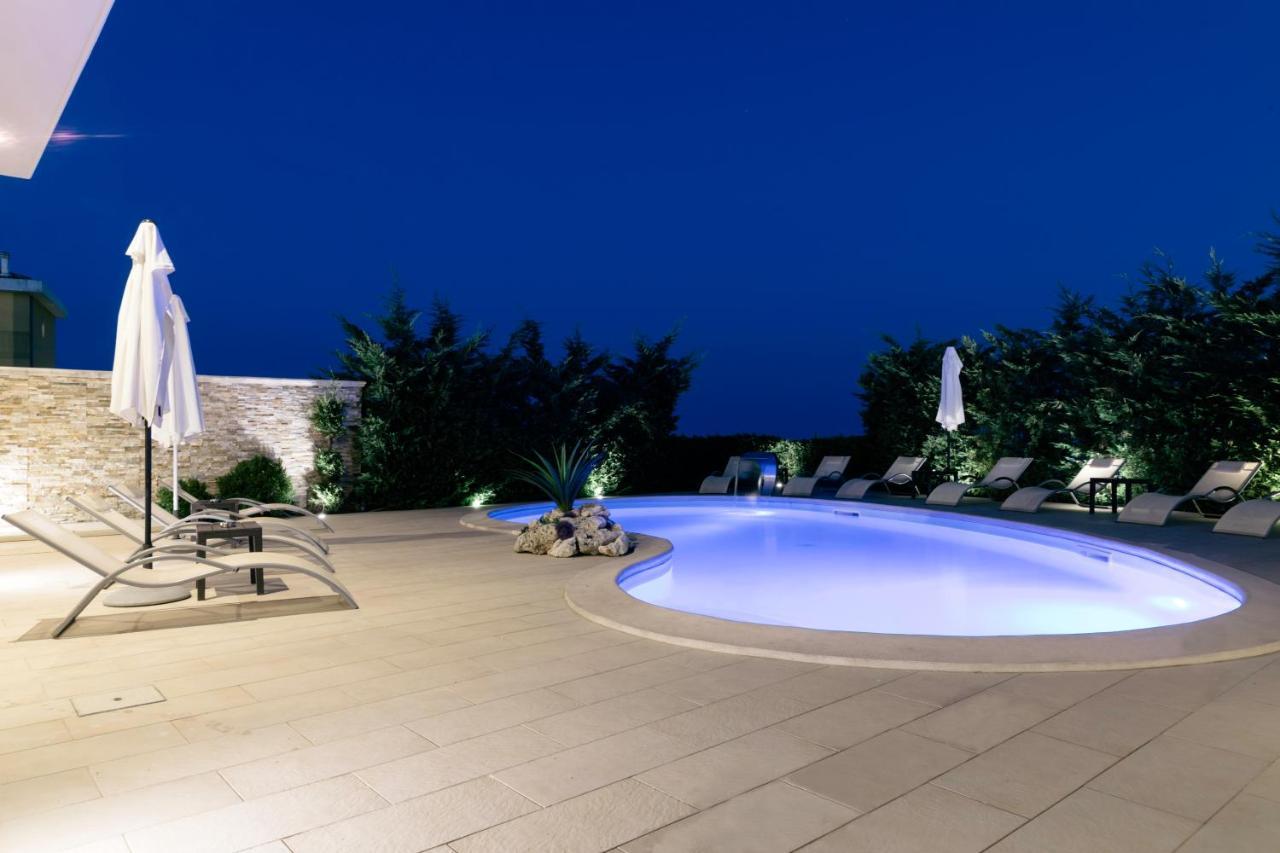 Affittacamere Villa Bisceglia Monte SantʼAngelo Exterior foto